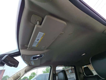 2019 Ram 1500 Laramie Crew Cab Short Bed - miniatura 11
