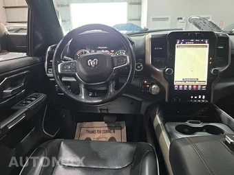 2019 Ram 1500 Laramie Crew Cab Short Bed - miniatura 8
