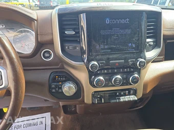 2019 Ram 1500 Laramie Crew Cab Short Bed - miniatura 11