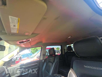 2019 Ram 1500 Laramie Crew Cab Short Bed – miniatura 11