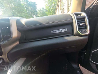 2019 Ram 1500 Laramie Crew Cab Short Bed – miniatura 19