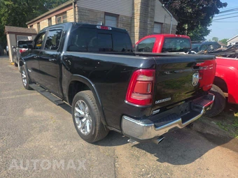2019 Ram 1500 Laramie Crew Cab Short Bed – miniatura 2