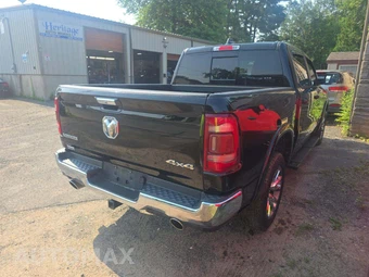 2019 Ram 1500 Laramie Crew Cab Short Bed – miniatura 3