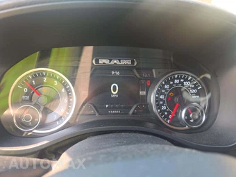 2019 Ram 1500 Laramie Crew Cab Short Bed – miniatura 9