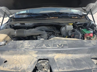 2019 Ram 1500 Laramie Crew Cab Short Bed - miniatura 15