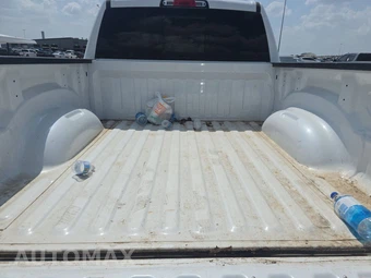 2019 Ram 1500 Laramie Crew Cab Short Bed - miniatura 16