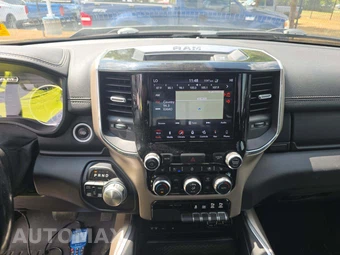 2019 Ram 1500 Laramie Crew Cab Short Bed - miniatura 10