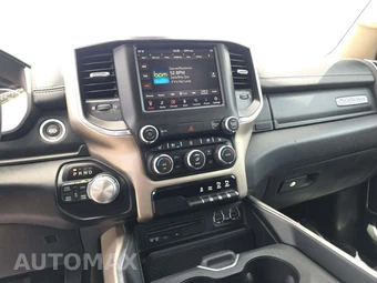 2019 Ram 1500 Laramie Crew Cab Short Bed - miniatura 10