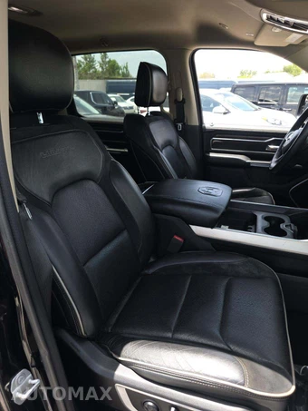 2019 Ram 1500 Laramie Crew Cab Short Bed - miniatura 18