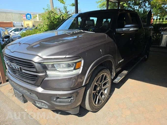 2019 Ram 1500 Laramie Crew Cab Short Bed - samochód z USA z aukcji Manheim, oferta Kup Teraz w AUTOMAX