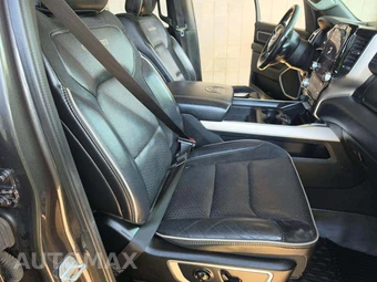 2019 Ram 1500 Laramie Crew Cab Short Bed - miniatura 18