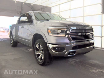 2019 Ram 1500 Laramie Crew Cab Short Bed - miniatura 3