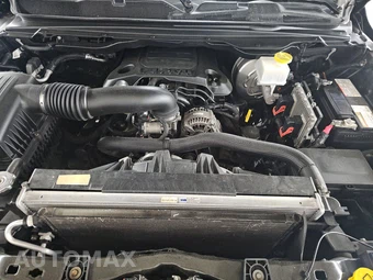 2019 Ram 1500 Laramie Crew Cab Short Bed – miniatura 15