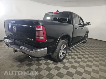 2019 Ram 1500 Laramie Crew Cab Short Bed – miniatura 4