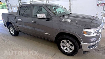 2019 Ram 1500 Laramie Crew Cab Short Bed - miniatura 3