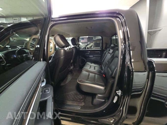 2019 Ram 1500 Laramie Crew Cab Short Bed - miniatura 13