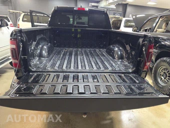 2019 Ram 1500 Laramie Crew Cab Short Bed - miniatura 14