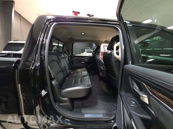 2019 Ram 1500 Laramie Crew Cab Short Bed - miniatura 16
