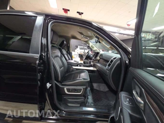 2019 Ram 1500 Laramie Crew Cab Short Bed - miniatura 18
