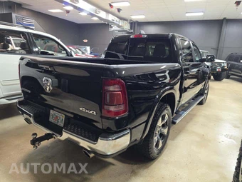 2019 Ram 1500 Laramie Crew Cab Short Bed - miniatura 3