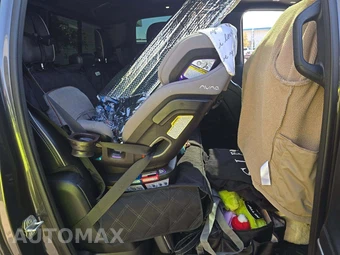 2019 Ram 1500 Laramie Crew Cab Short Bed - miniatura 16
