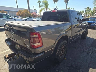 2019 Ram 1500 Laramie Crew Cab Short Bed - miniatura 3