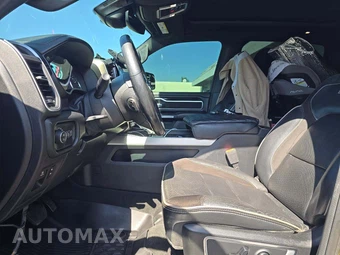 2019 Ram 1500 Laramie Crew Cab Short Bed - miniatura 6