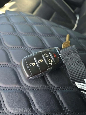 2019 Ram 1500 Laramie Crew Cab Short Bed - miniatura 8