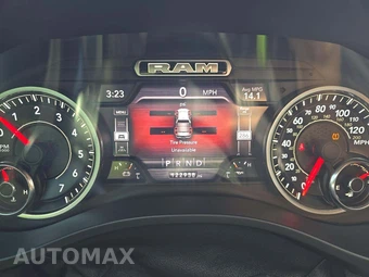 2019 Ram 1500 Laramie Crew Cab Short Bed - miniatura 9