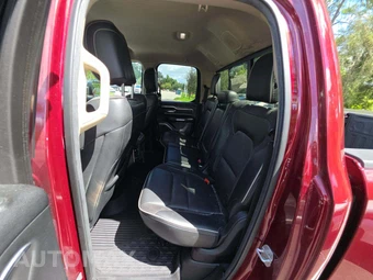 2019 Ram 1500 Laramie Extended Cab Medium Bed - miniatura 13