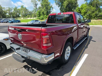 2019 Ram 1500 Laramie Extended Cab Medium Bed - miniatura 3