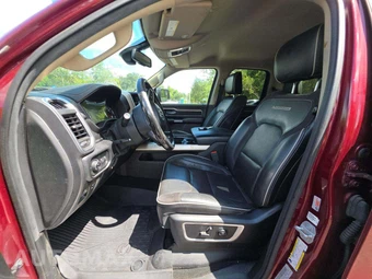 2019 Ram 1500 Laramie Extended Cab Medium Bed - miniatura 6