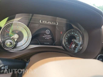 2019 Ram 1500 Laramie Longhorn Crew Cab Medium Bed - miniatura 12