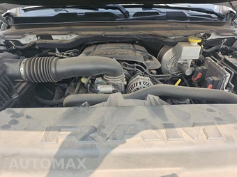 2019 Ram 1500 Laramie Longhorn Crew Cab Medium Bed - miniatura 15