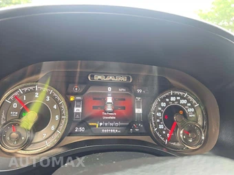 2019 Ram 1500 Laramie Longhorn Crew Cab Short Bed - miniatura 9