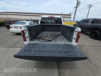 2019 Ram 1500 Laramie Longhorn Crew Cab Short Bed - miniatura 16