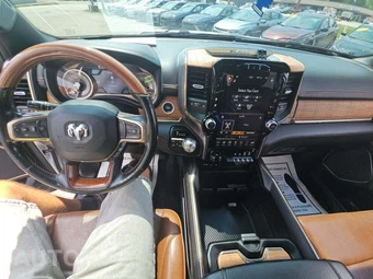 2019 Ram 1500 Laramie Longhorn Crew Cab Short Bed - miniatura 10