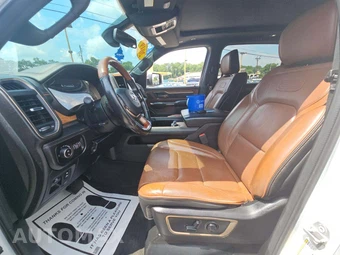 2019 Ram 1500 Laramie Longhorn Crew Cab Short Bed - miniatura 6