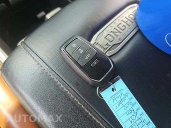 2019 Ram 1500 Laramie Longhorn Crew Cab Short Bed - miniatura 8