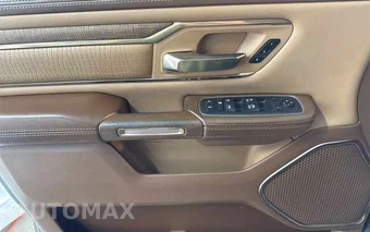 2019 Ram 1500 Laramie Longhorn Crew Cab Short Bed - miniatura 11