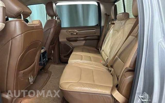 2019 Ram 1500 Laramie Longhorn Crew Cab Short Bed - miniatura 12