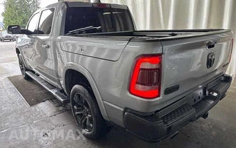 2019 Ram 1500 Laramie Longhorn Crew Cab Short Bed - miniatura 4