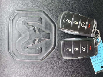 2019 Ram 1500 Rebel Crew Cab Short Bed - miniatura 8