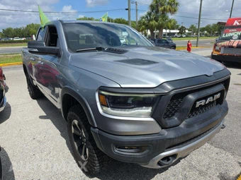 2019 Ram 1500 Rebel Extended Cab Medium Bed - miniatura 4