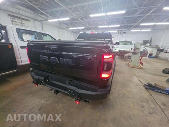 2019 Ram 1500 Rebel Extended Cab Medium Bed - miniatura 3