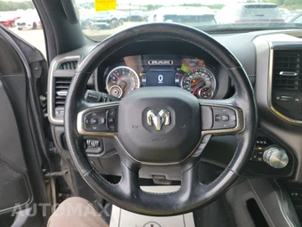 2019 Ram 1500 Sport Crew Cab Medium Bed - miniatura 4