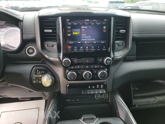 2019 Ram 1500 Sport Crew Cab Medium Bed - miniatura 5