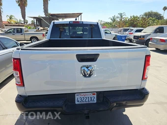 2019 Ram 1500 Tradesman Crew Cab Medium Bed - miniatura 5