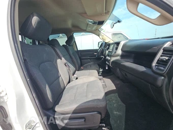 2019 Ram 1500 Tradesman Extended Cab Medium Bed - miniatura 8