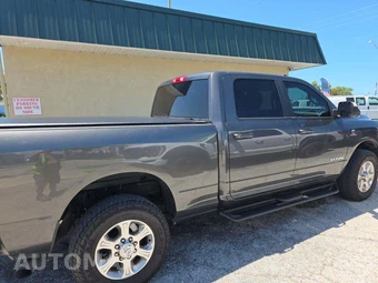 2019 Ram 2500 Big Horn Crew Cab Medium Bed - miniatura 4